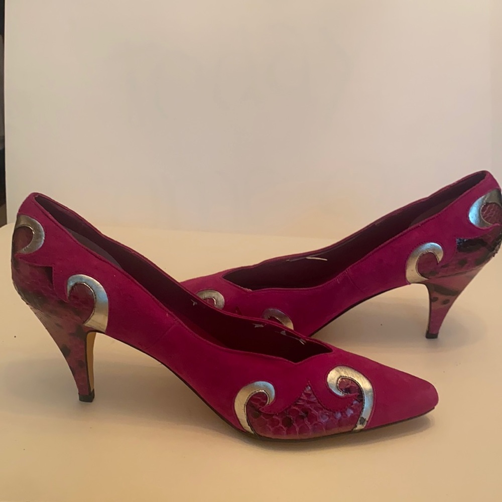 NWOT Vintage Suede and leather Heels
